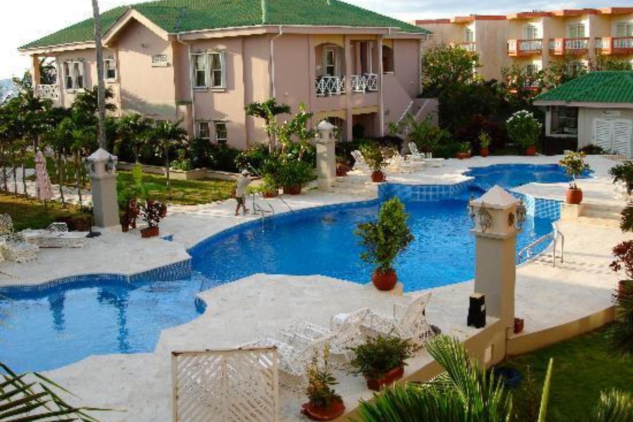 Grand Colony Island Villas 3br Beachfront VILLAWAY®