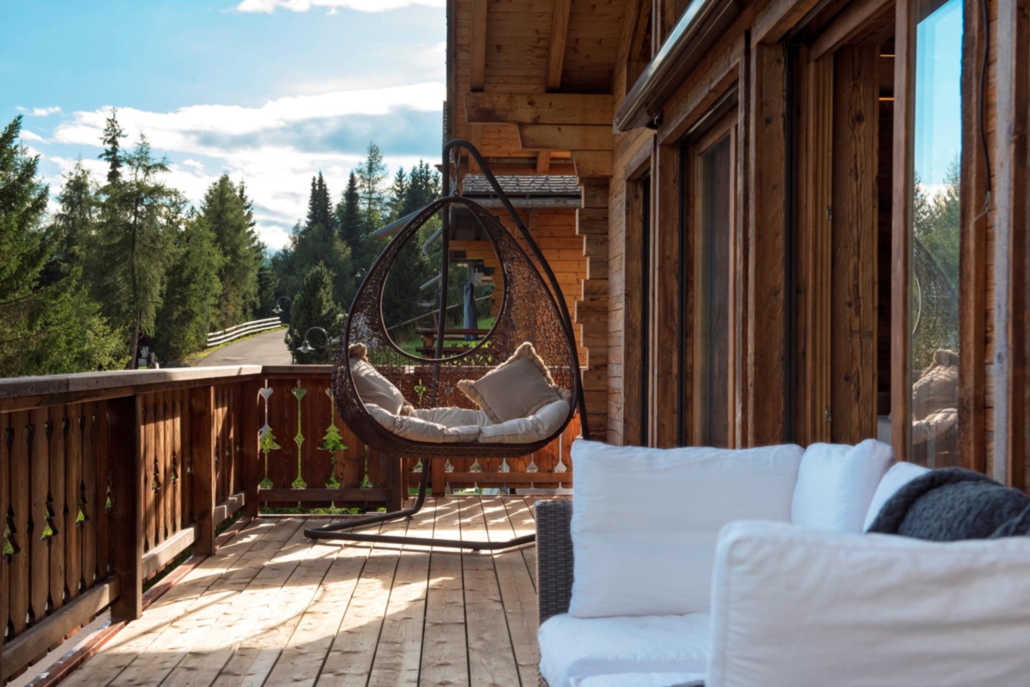 Балкон в доме шале