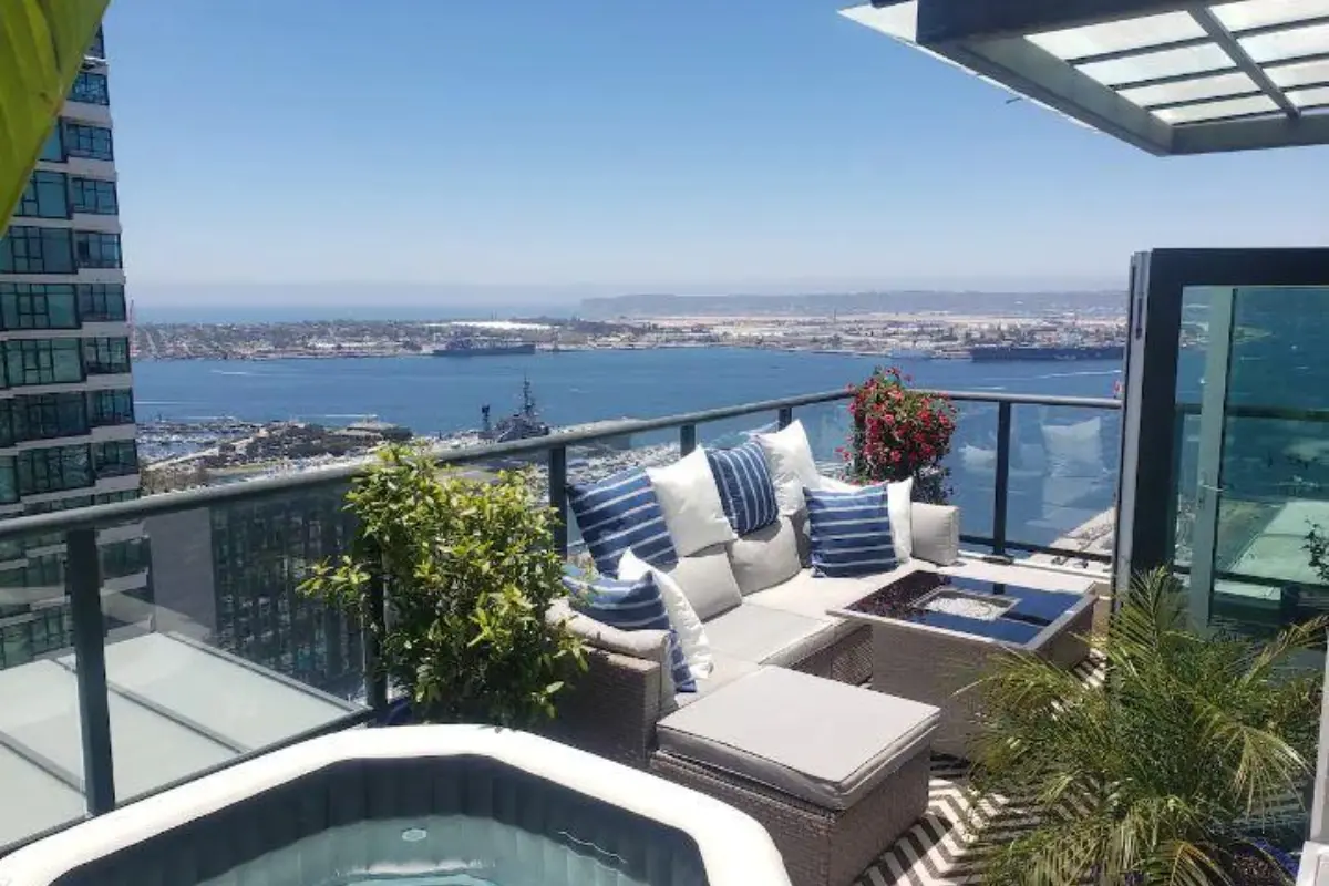 Amazing Ocean view Penthouse. 100 foot balcony direct Oceanview ... - Stayz - Direct Ocean View Penthouse